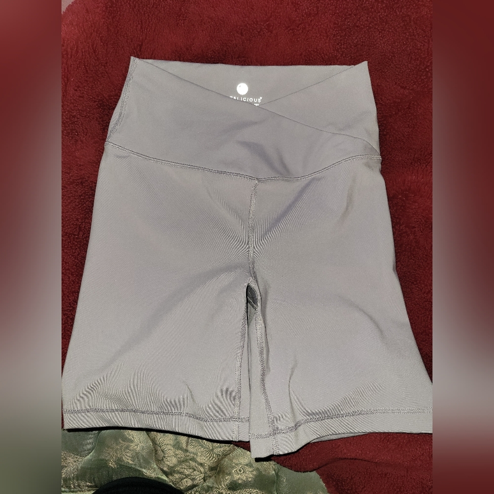 Yogalicious Light Gray High-Waist Bike Shorts
